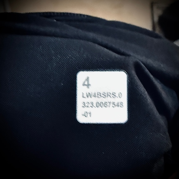 Lululemon Mist Over Windbreaker NWT - Picture 6 of 6